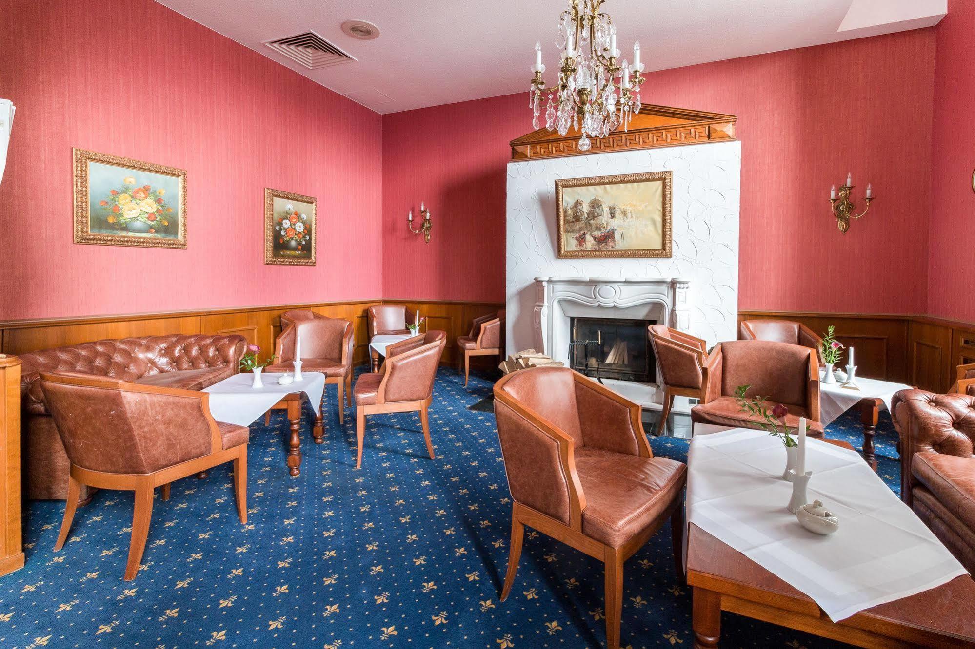 Seehotel Schloss Klink Esterno foto