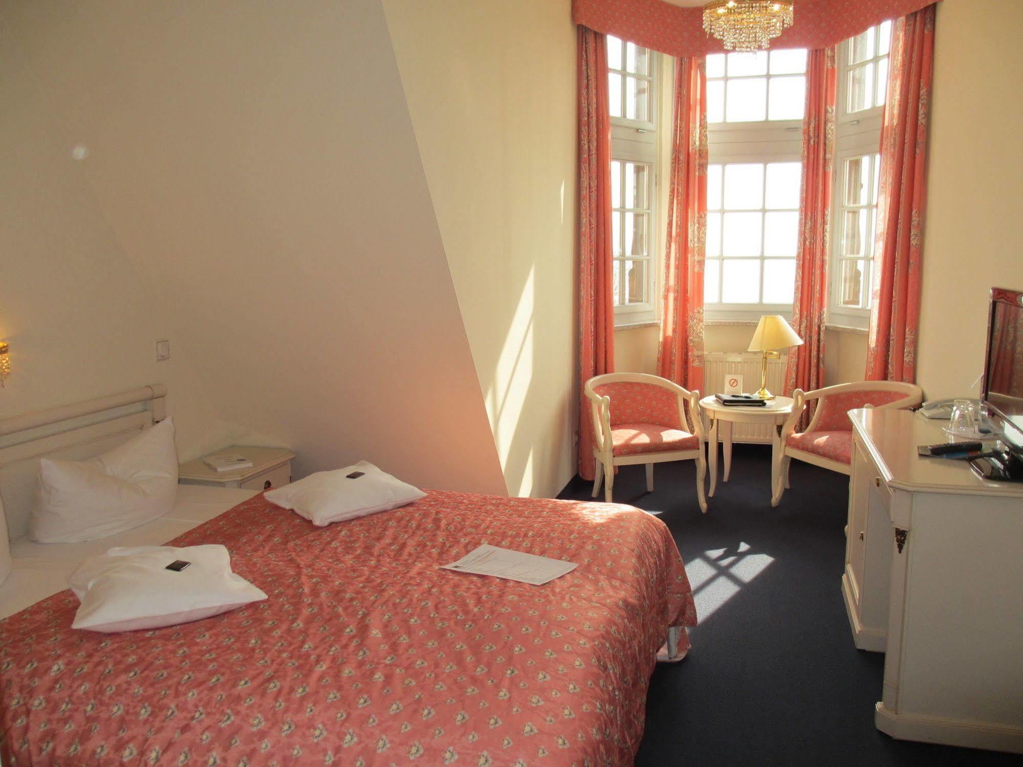 Seehotel Schloss Klink Esterno foto