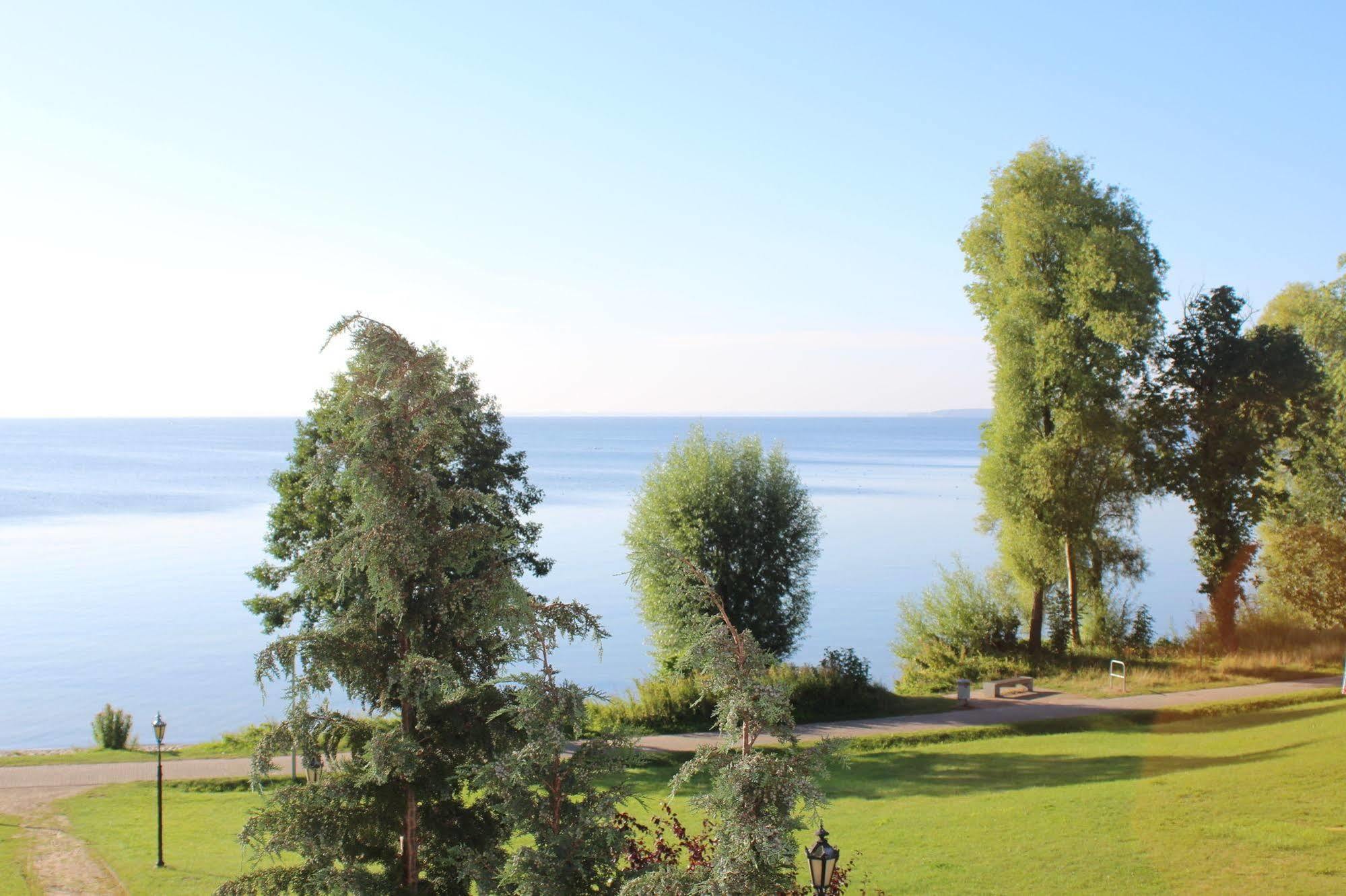 Seehotel Schloss Klink Esterno foto